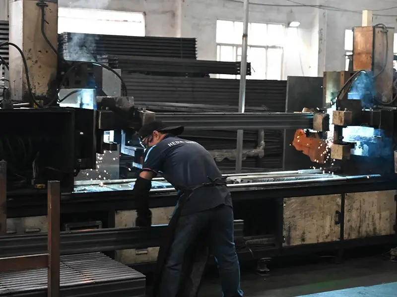 CO2 shielded robotic welding