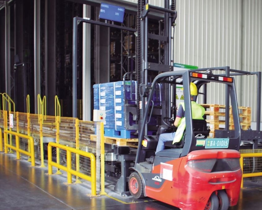 Warehouse Stacking Crane Operation
