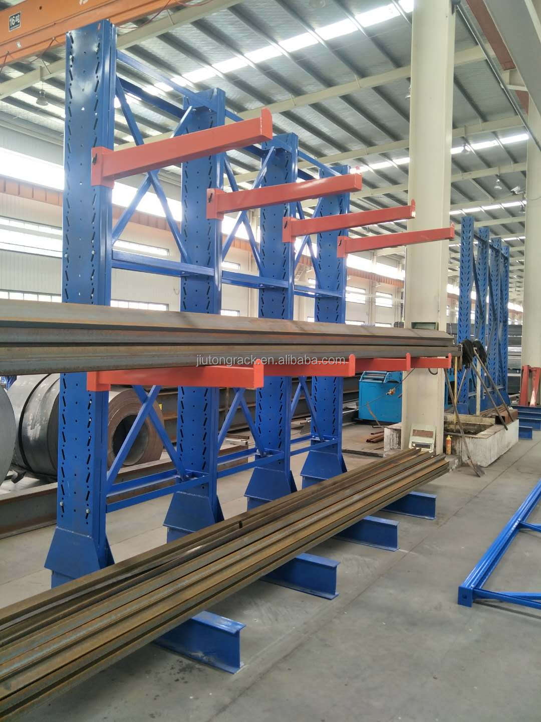 Customizable Available Industrial Steel Cantilever Racking System With High Load Capacity for Pipe and Lumber Storage 500kg/arm