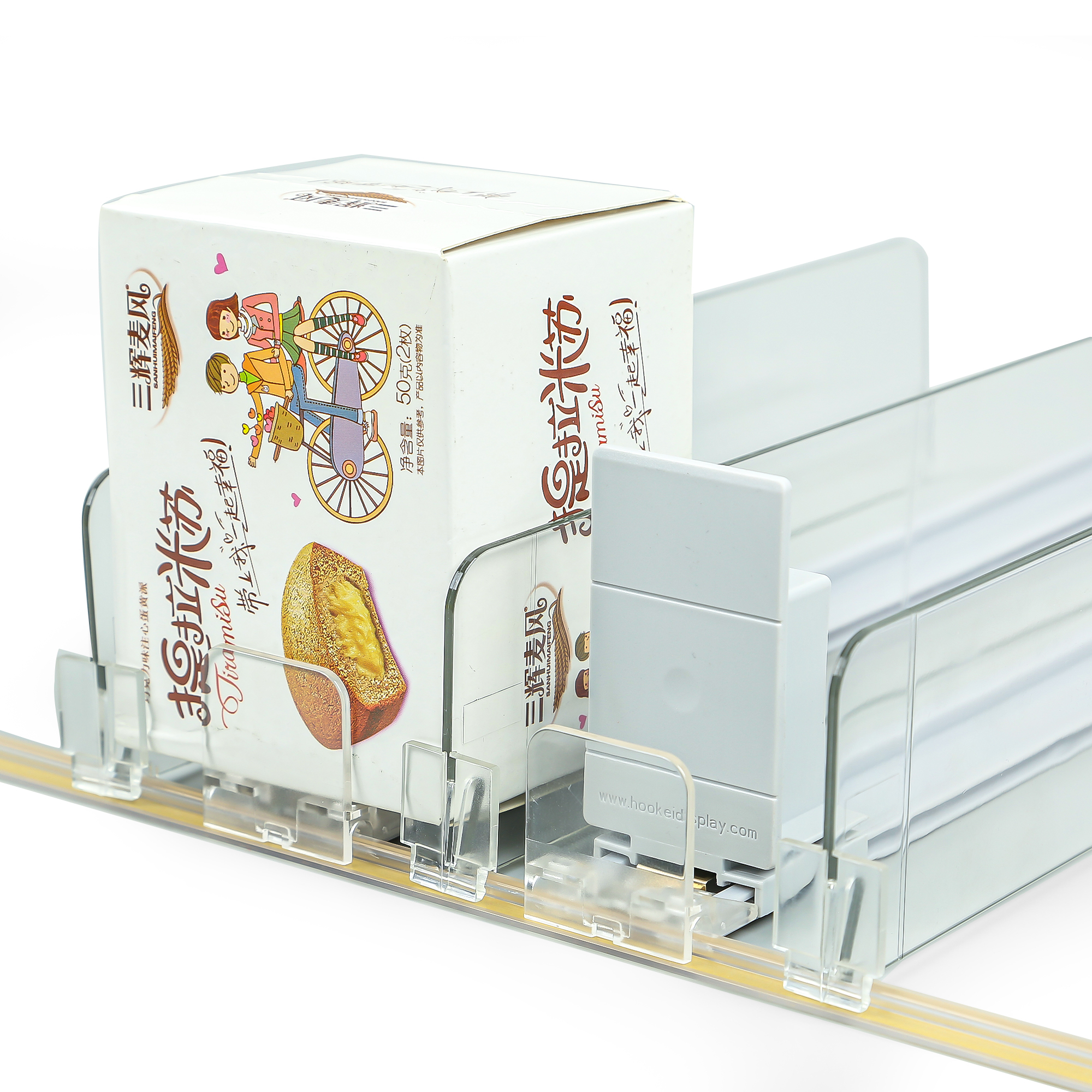 Customizable shelf pusher
