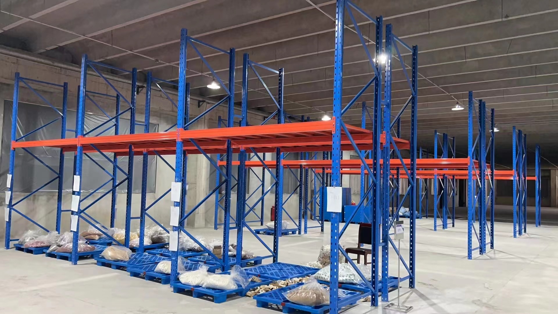 Industrial Heavy Duty Bolted Metal Shelving System Selective Pallet Rack for Garage &amp; Warehouse Storage Rack for Wholesale