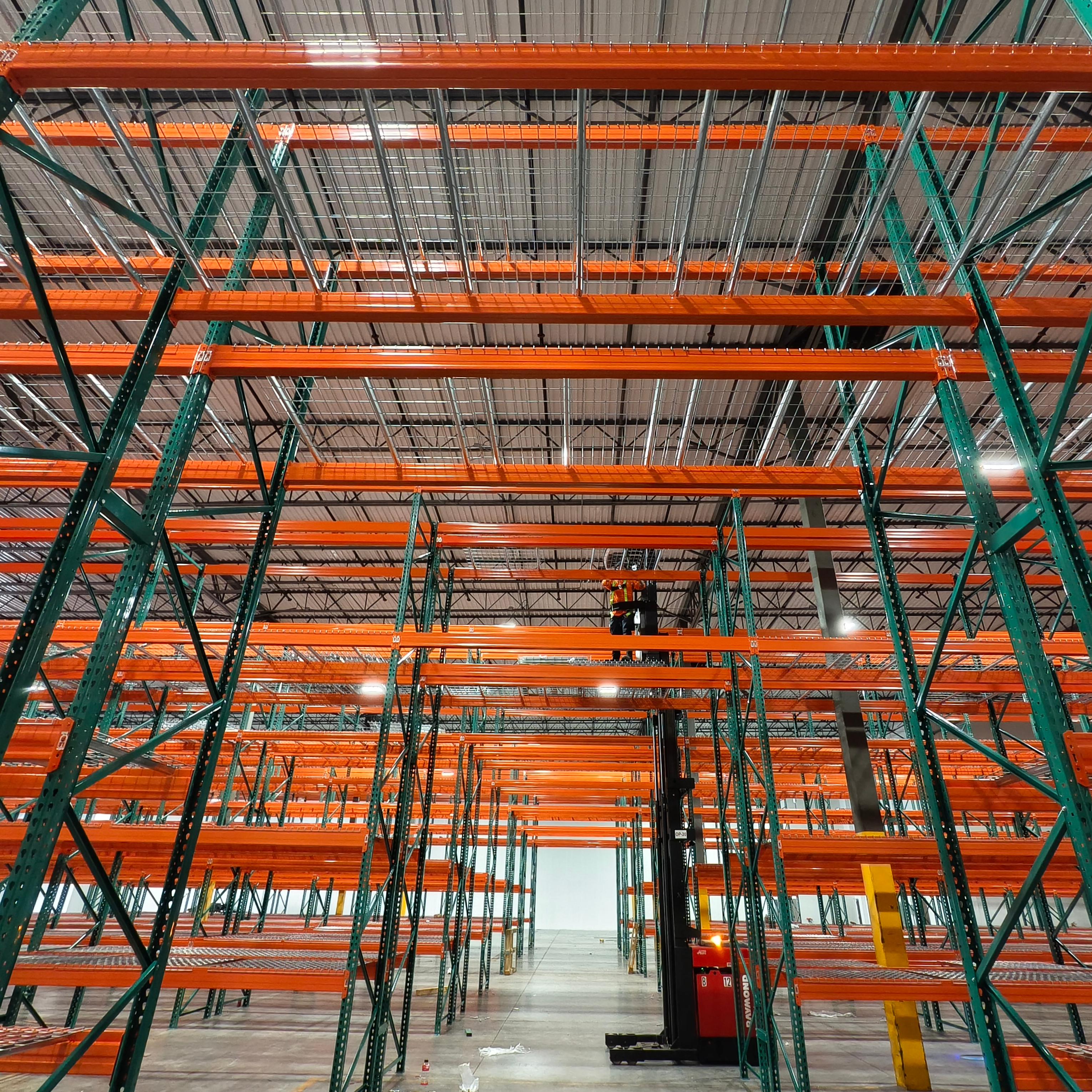 Jracking US Inventory Warehouse Stacking Shelves Racks Heavy Duty Teardrop Pallet Racking System for Logistics Hub