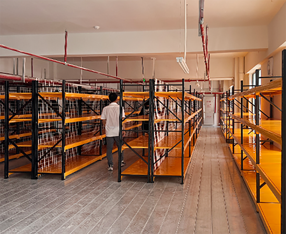Wholesale Heavy Beam Style Drive-Through Iron Metal Mezzanine Racks ESD Protection Powder Coated Finish for Warehouse Storage