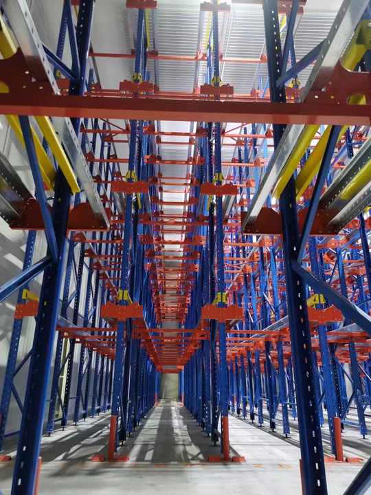 Direct Factory High Quality 5 Iron Pallet Storage Rack Shuttle Rack System High-Density Drive-In Free Layout Design For