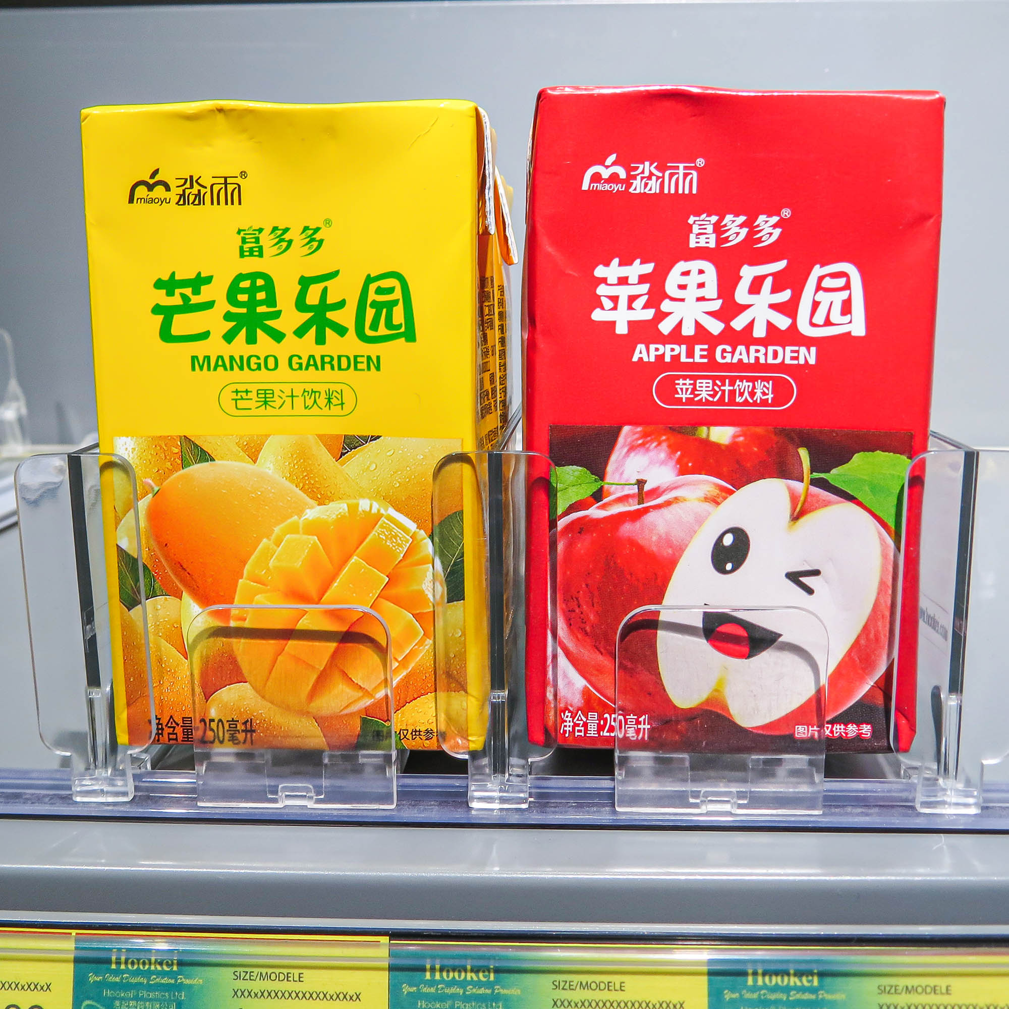 Shelf pusher accessories