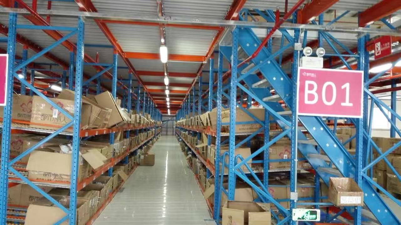 Pallet rack specifications and dimensions