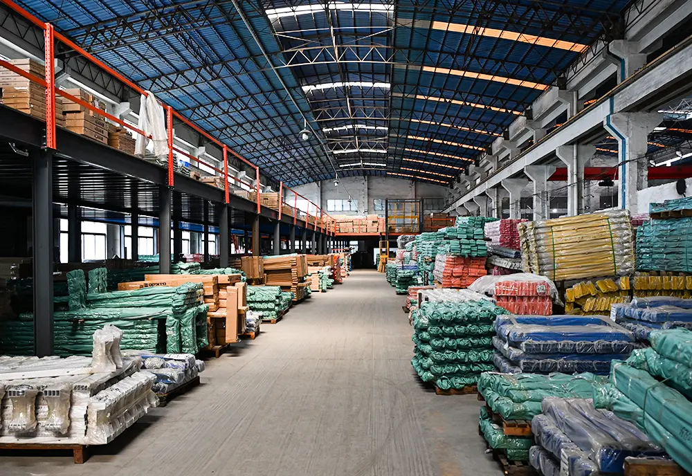 Semi-automated manual welding bay for custom accessories